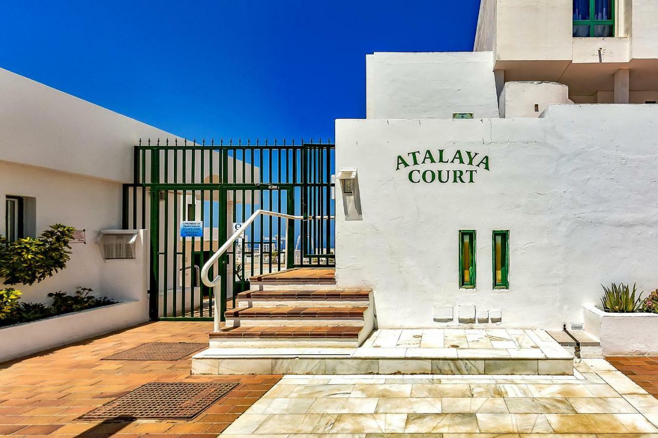 Апартаменты Atalaya Court Адехе Экстерьер фото